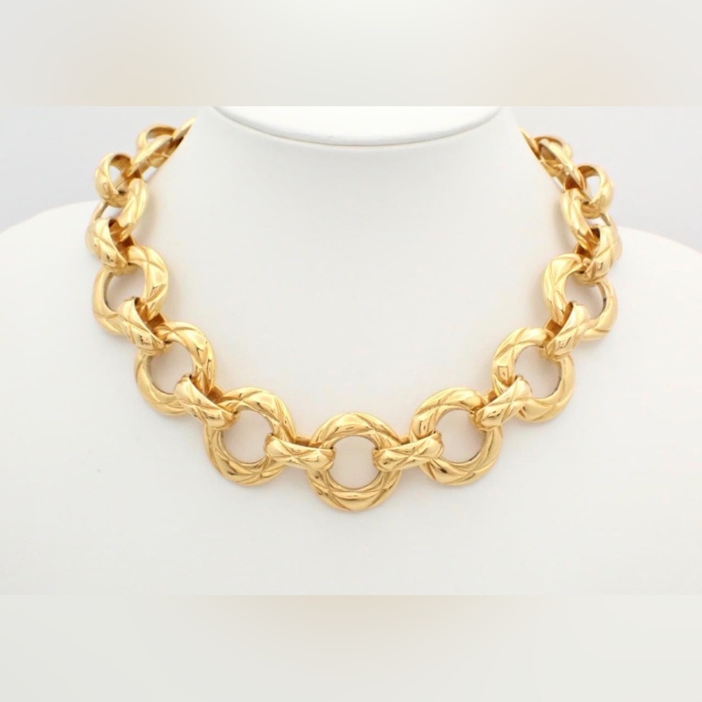 CHANEL Gold Link Necklace